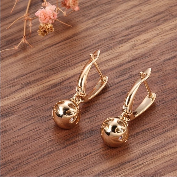 NEW Diamond Drop Rose Gold Earrings - Picture 6 of 11